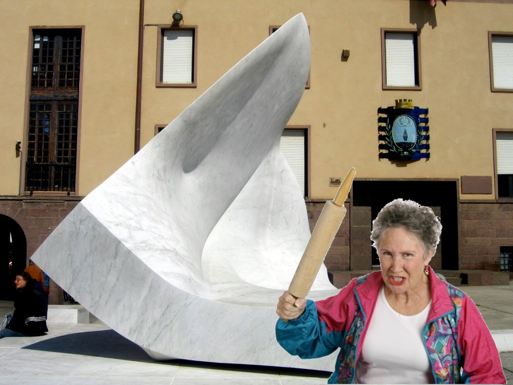 10 motivi per cui è meglio la scultura di Giò Pomodoro di una donna